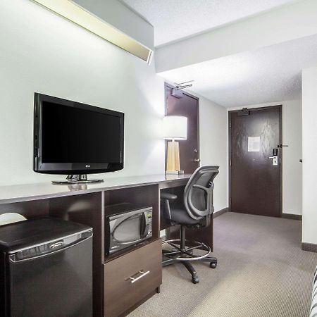 Sleep Inn & Suites Columbus Bagian luar foto
