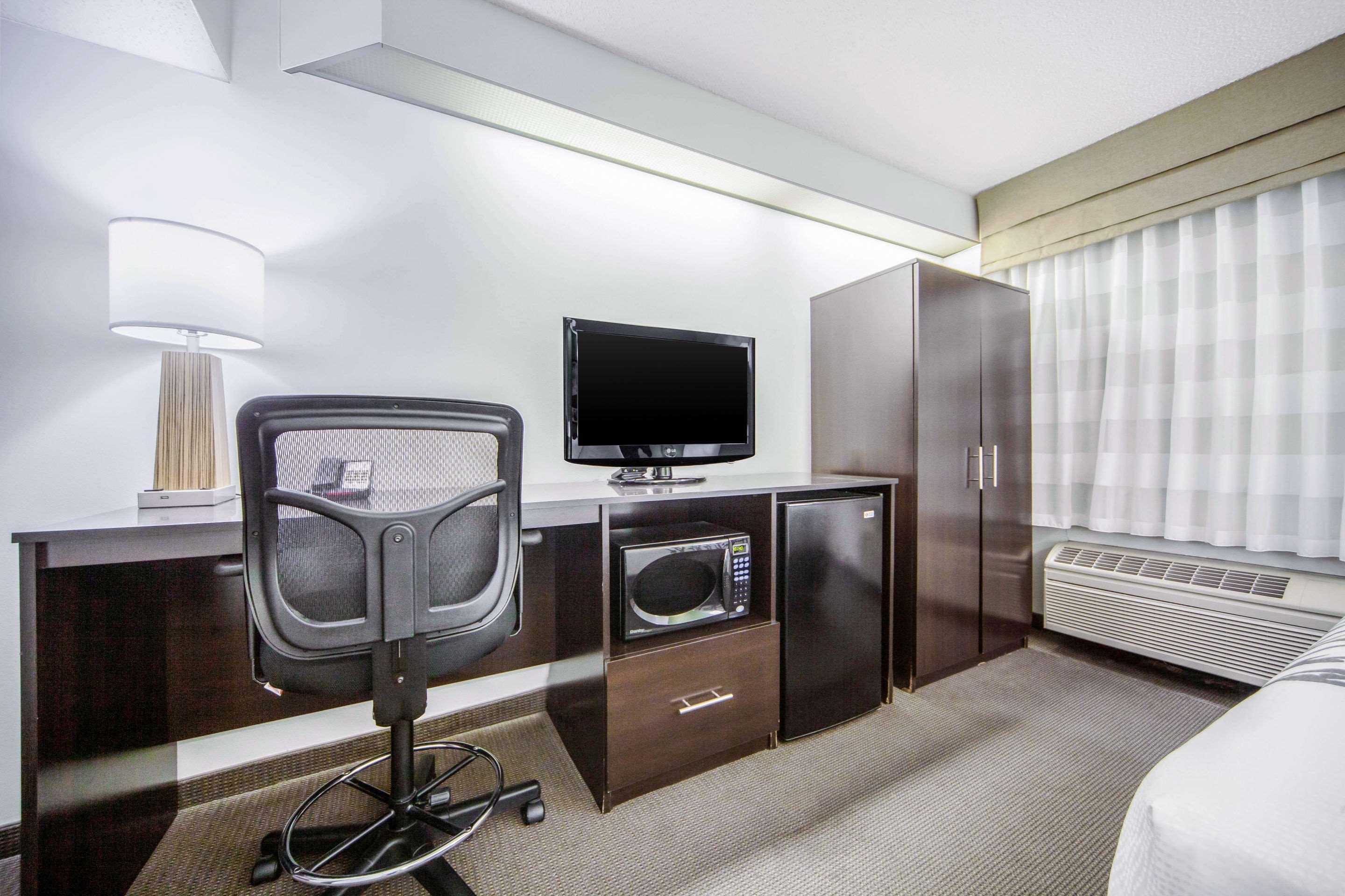 Sleep Inn & Suites Columbus Bagian luar foto