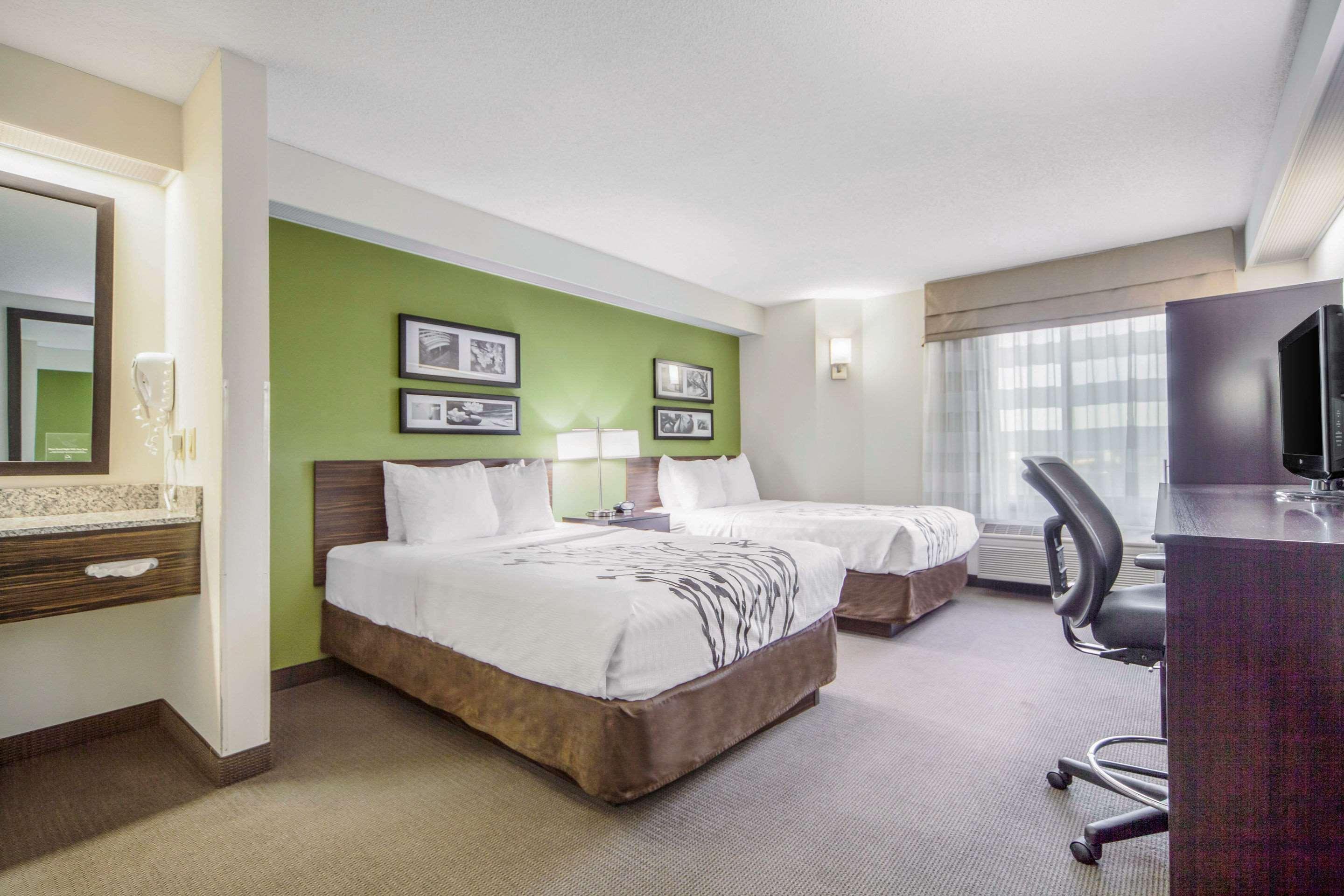 Sleep Inn & Suites Columbus Bagian luar foto
