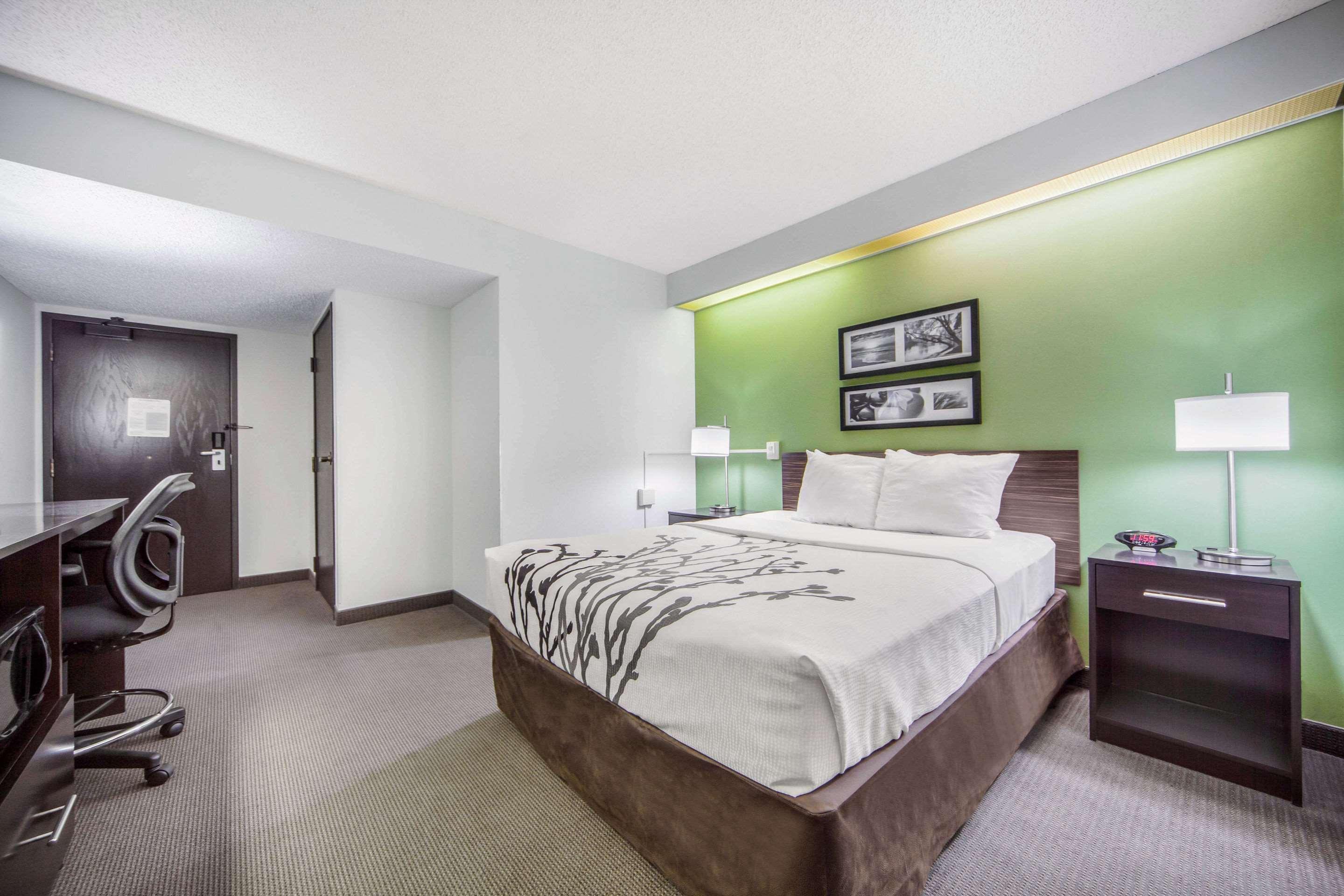 Sleep Inn & Suites Columbus Bagian luar foto