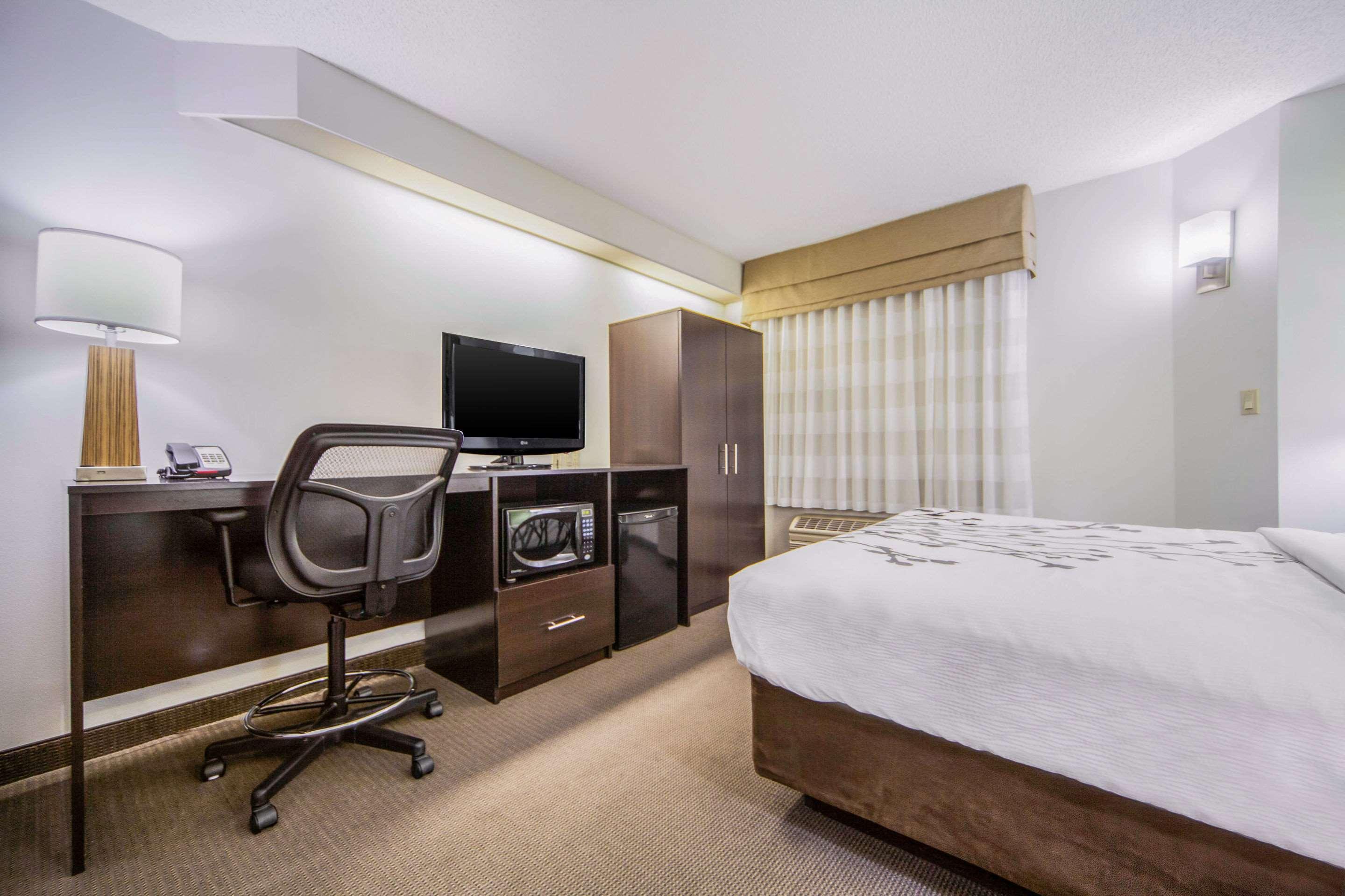 Sleep Inn & Suites Columbus Bagian luar foto