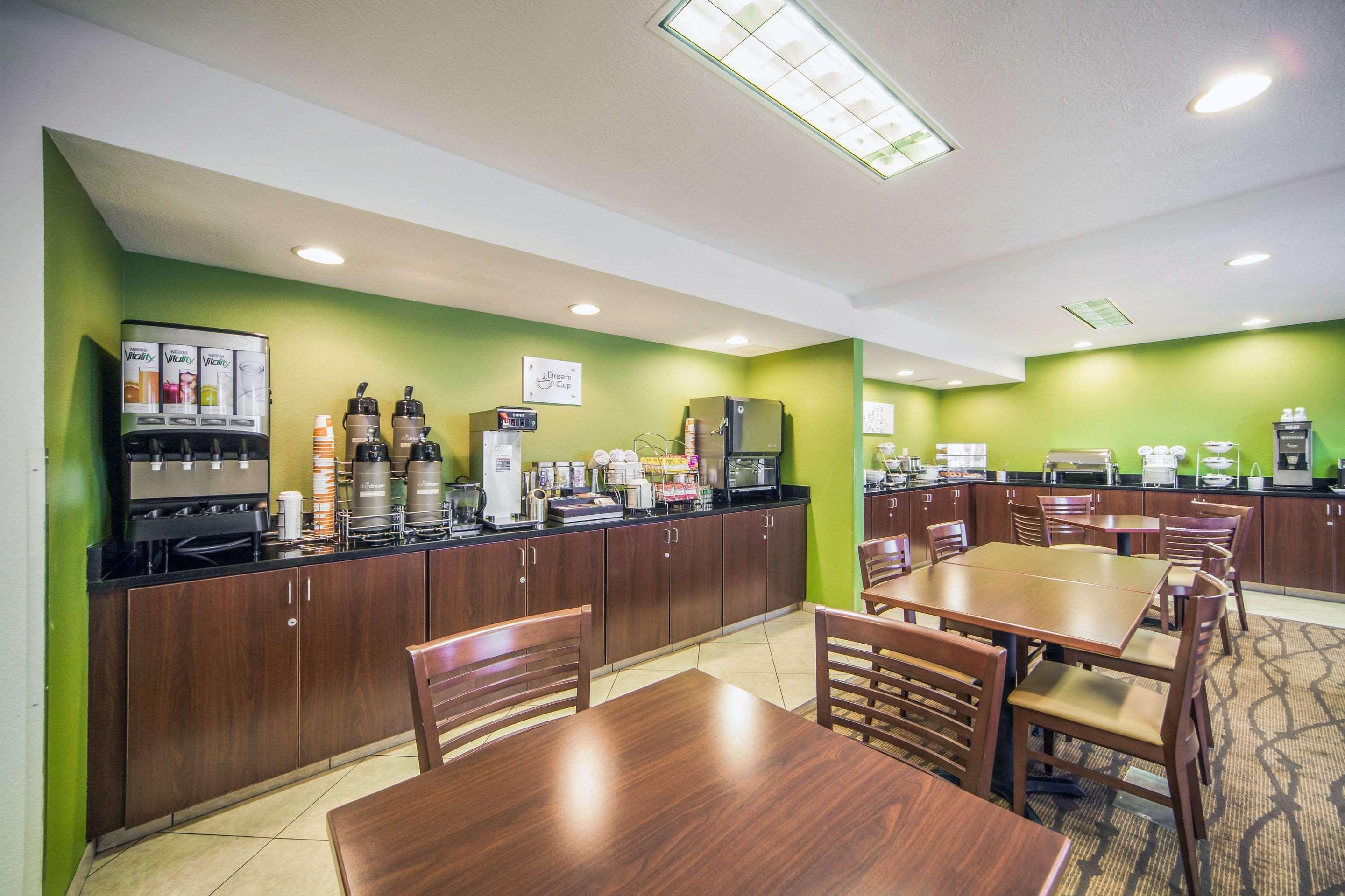 Sleep Inn & Suites Columbus Bagian luar foto